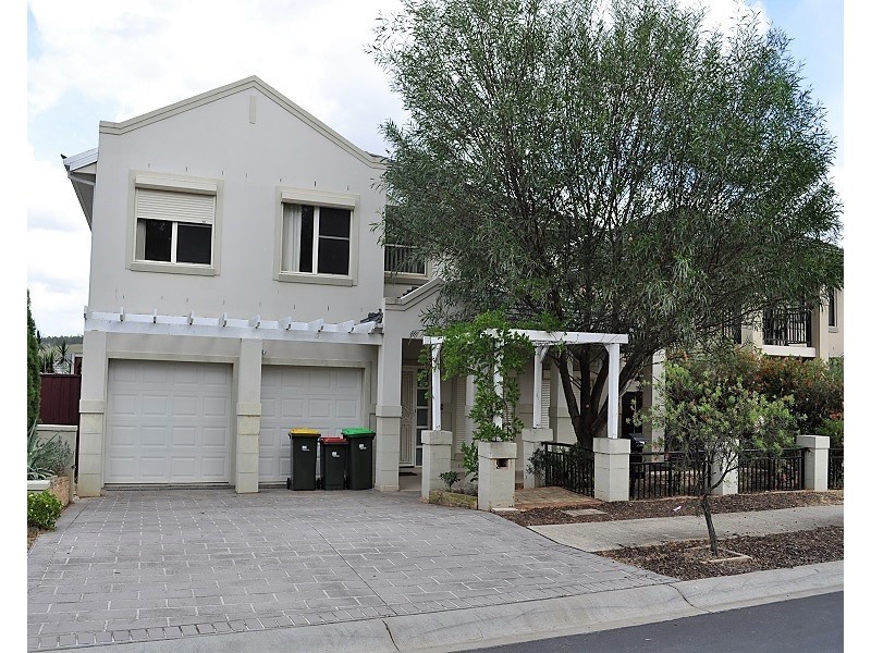 33 Leopold Place, Cecil Hills NSW 2171