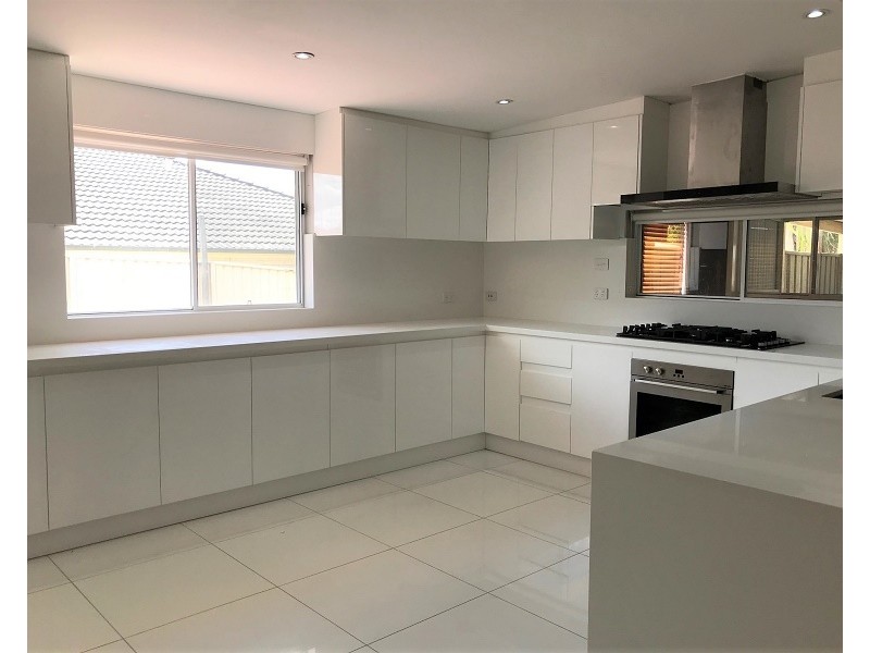 26 Lyrebird Crescent, Green Valley NSW 2168