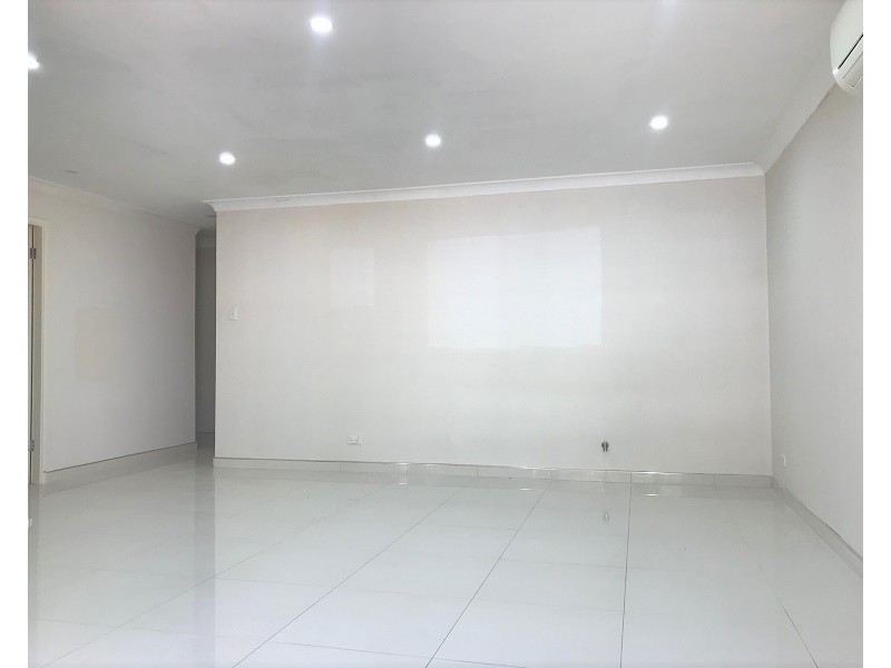 26 Lyrebird Crescent, Green Valley NSW 2168