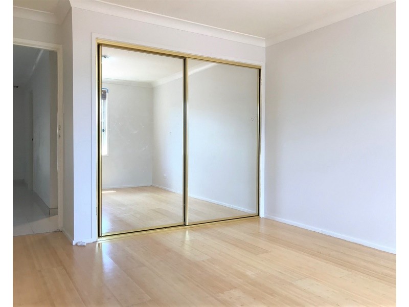 26 Lyrebird Crescent, Green Valley NSW 2168