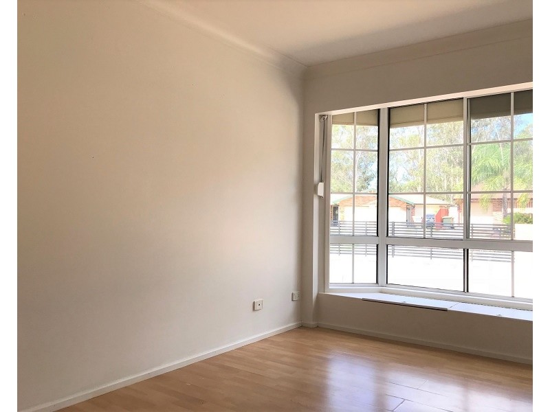 26 Lyrebird Crescent, Green Valley NSW 2168