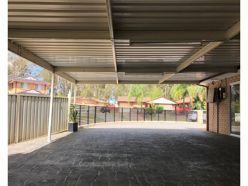 26 Lyrebird Crescent, Green Valley NSW 2168