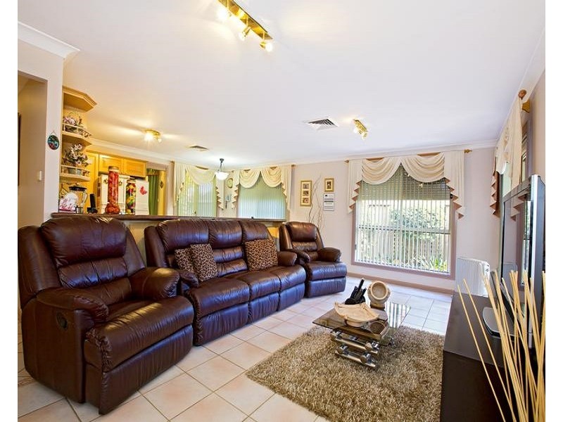 3 Anne Place, Cecil Hills NSW 2171