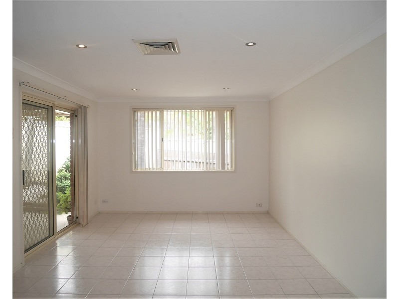 10 Stott Close, Bonnyrigg NSW 2177