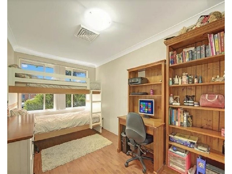 10 Stott Close, Bonnyrigg NSW 2177