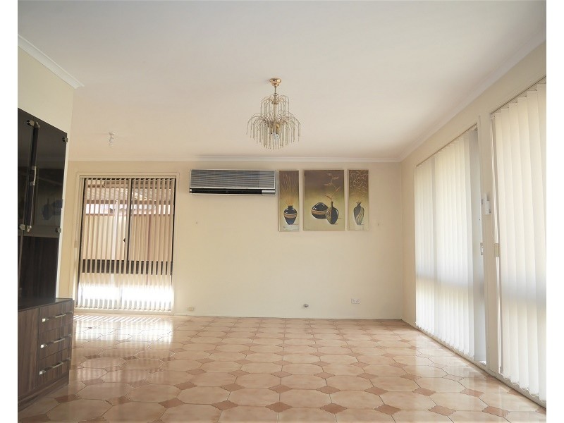 9 Aztec Close, Greenfield Park NSW 2176