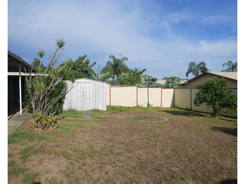 9 Aztec Close, Greenfield Park NSW 2176