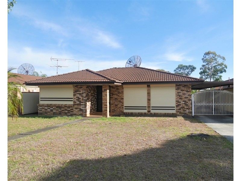 9 Aztec Close, Greenfield Park NSW 2176