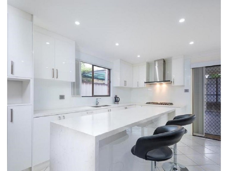 6 Powhatan Street, Greenfield Park NSW 2176