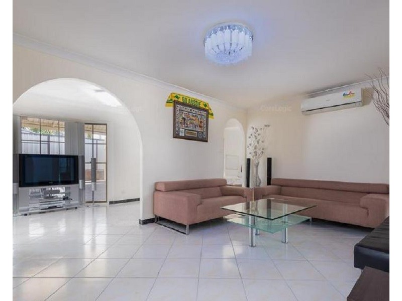 6 Powhatan Street, Greenfield Park NSW 2176