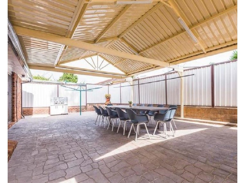 6 Powhatan Street, Greenfield Park NSW 2176