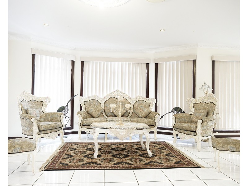 Edensor Park NSW 2176