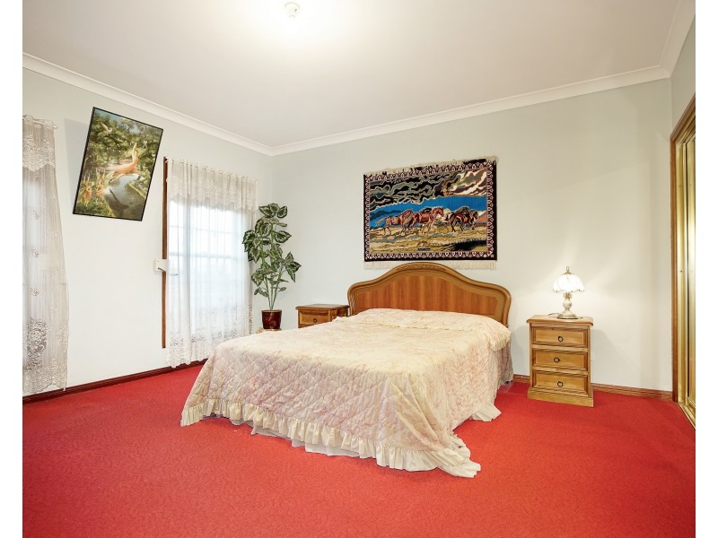 Edensor Park NSW 2176