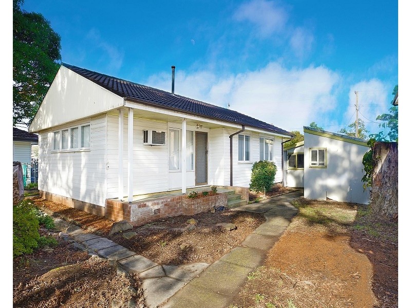 4 Lamont Place, Cartwright NSW 2168