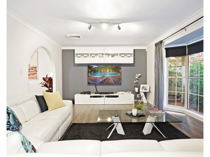 10 Norn Close, Greenfield Park NSW 2176