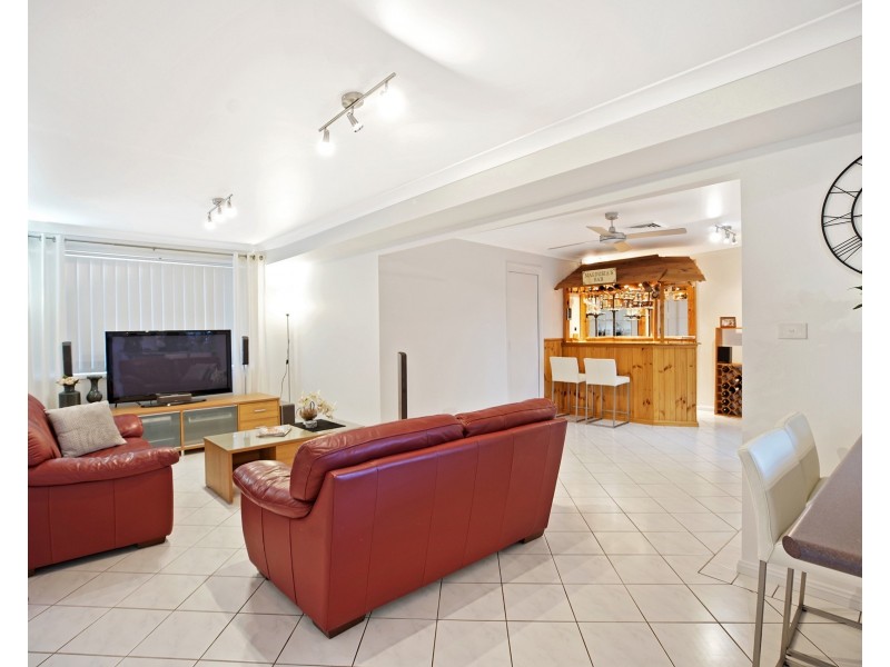 10 Norn Close, Greenfield Park NSW 2176