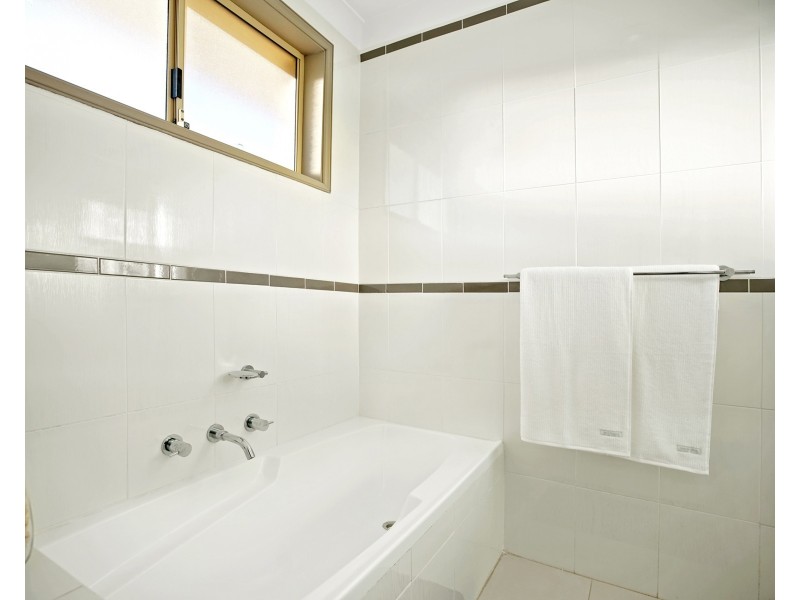 10 Norn Close, Greenfield Park NSW 2176