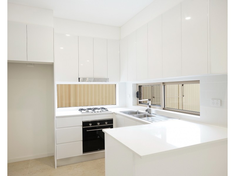 2 Blackwood Avenue, Casula NSW 2170