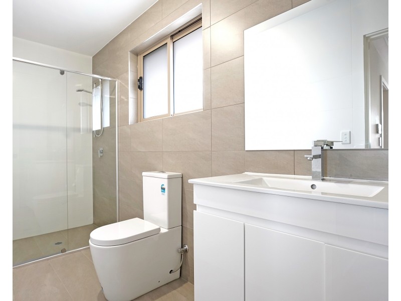 2 Blackwood Avenue, Casula NSW 2170