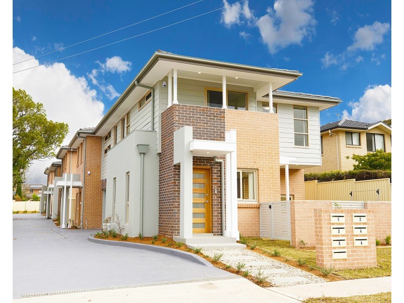 2 Blackwood Avenue, Casula NSW 2170