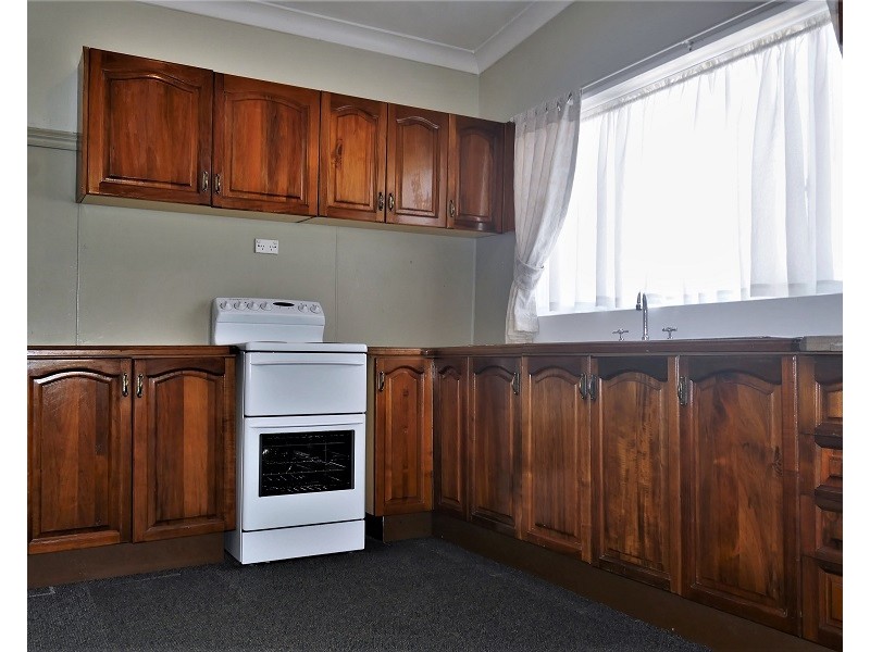 3 Wood Close, Green Valley NSW 2168