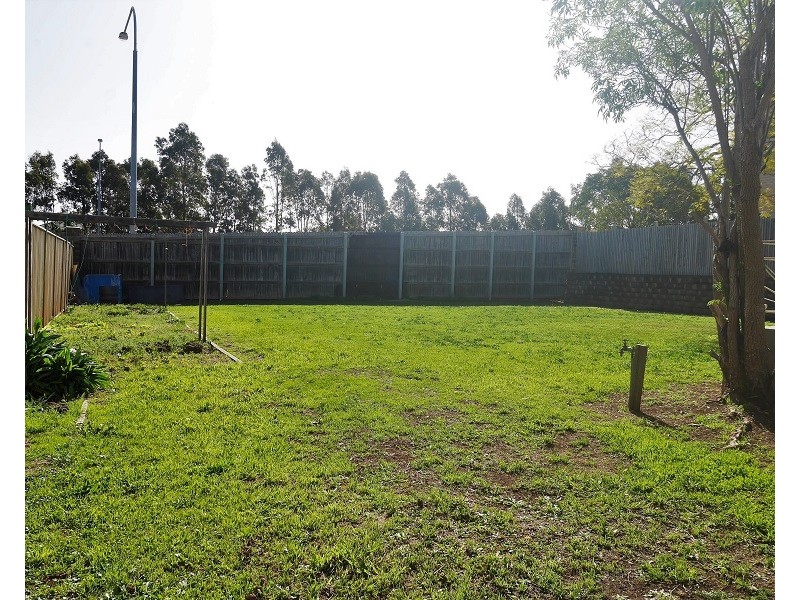 3 Wood Close, Green Valley NSW 2168