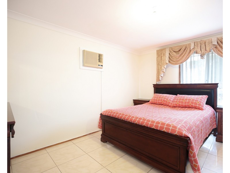 28 Raphael Street, Greenfield Park NSW 2176