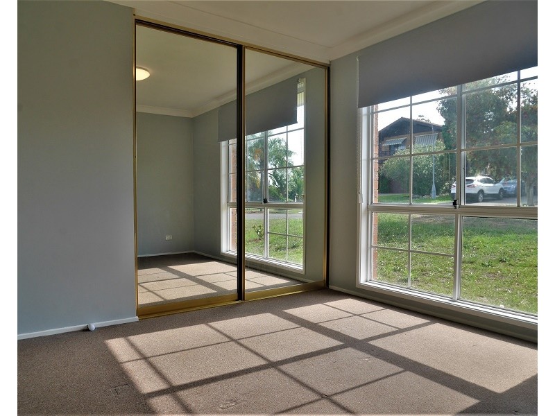 10 Hay Close, St Clair NSW 2759