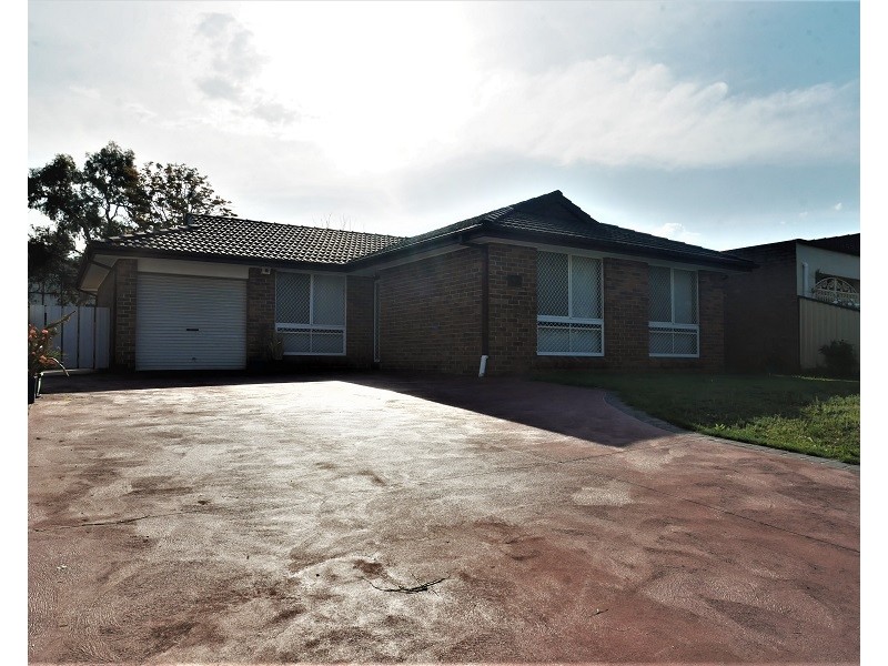 34 Ryder Road, Greenfield Park NSW 2176