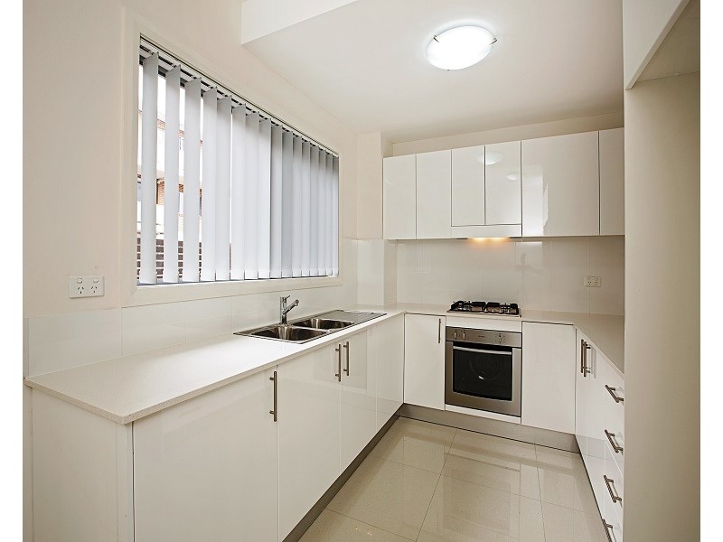 10/2 Kurrajong Road, Casula NSW 2170