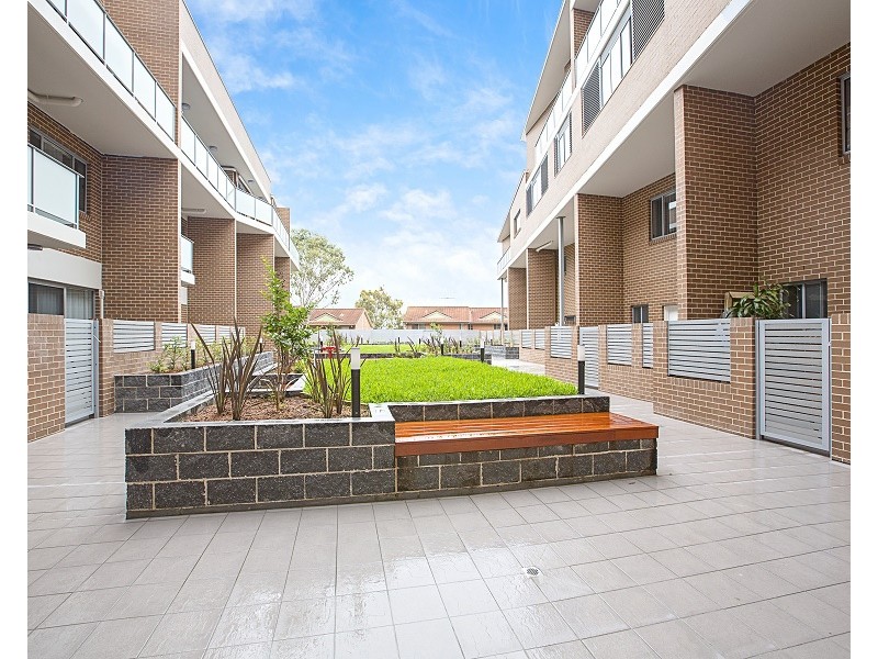 10/2 Kurrajong Road, Casula NSW 2170