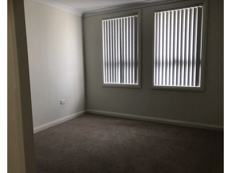 12 Satinwood Crescent, Bonnyrigg NSW 2177