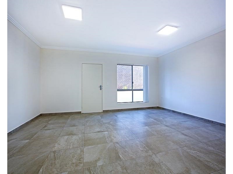 8/20 Old Glenfield Road, Casula NSW 2170