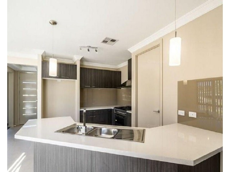 19 Buckingham Loop, Oran Park NSW 2570