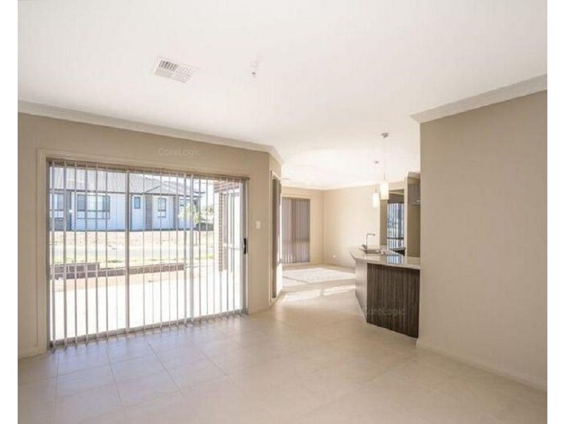 19 Buckingham Loop, Oran Park NSW 2570