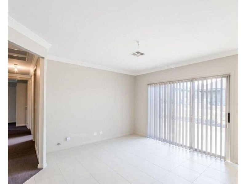 19 Buckingham Loop, Oran Park NSW 2570