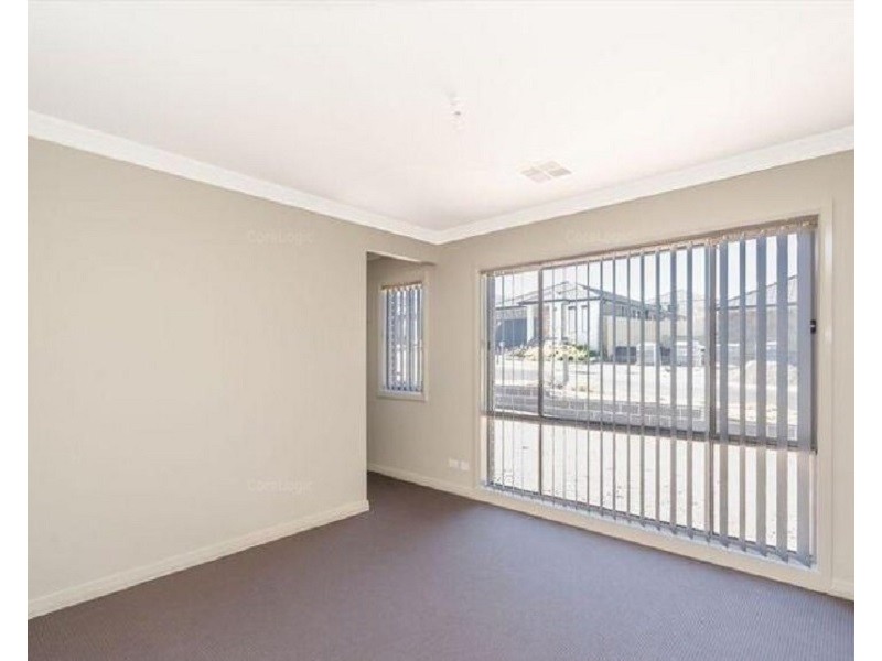 19 Buckingham Loop, Oran Park NSW 2570