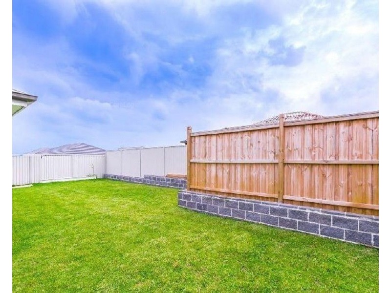 19 Buckingham Loop, Oran Park NSW 2570