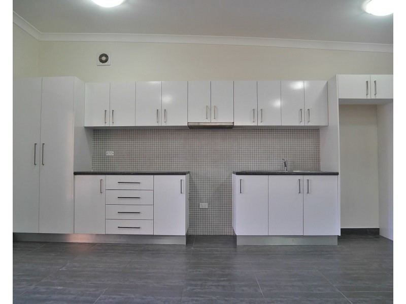 8b Railway Terrace, Granville NSW 2142