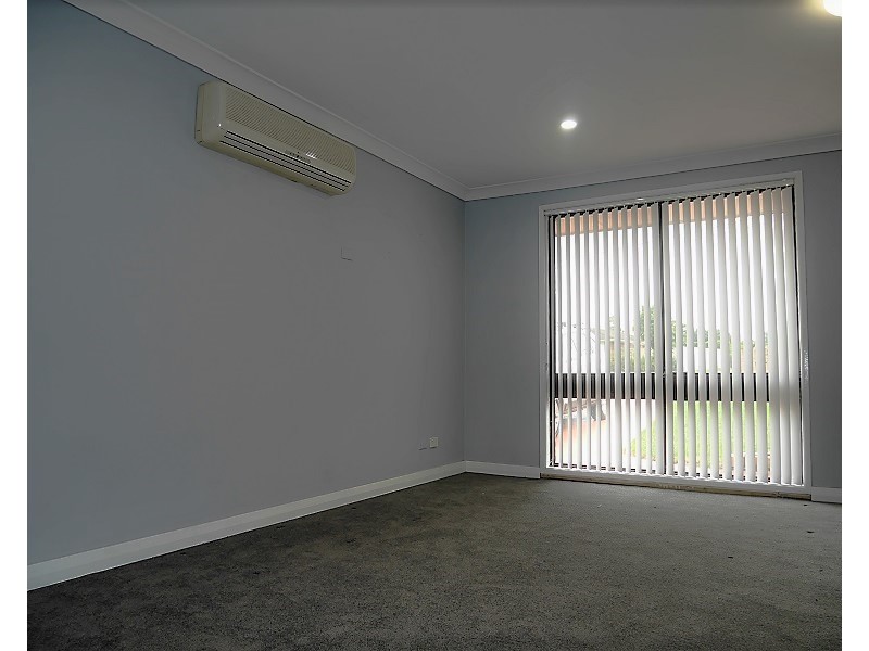 27 Natalie Crescent, Fairfield West NSW 2165