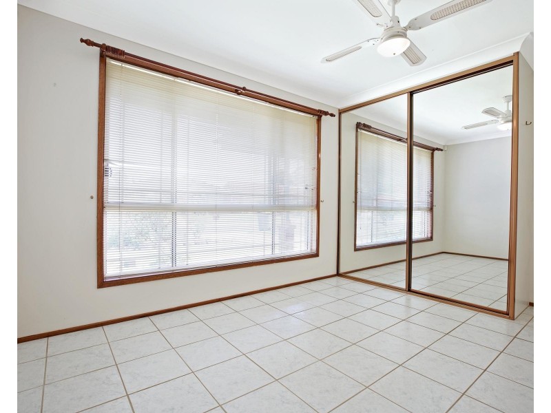 9 Tuross Close, Prestons NSW 2170