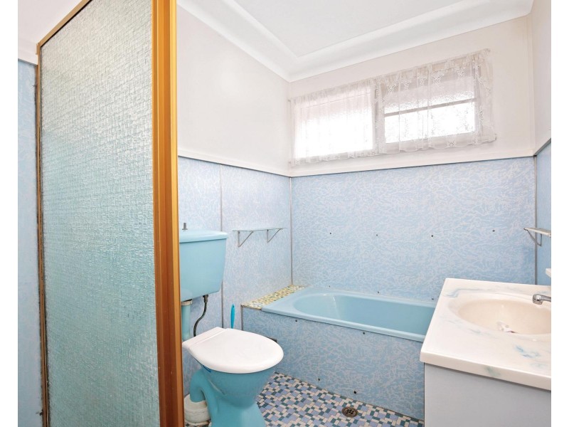 4 Farningham Street, Mount Pritchard NSW 2170