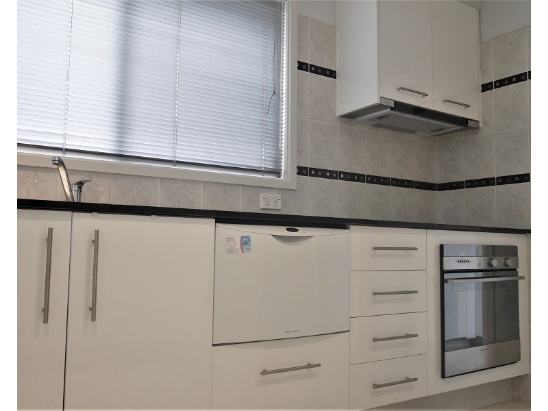 19 Canterbury Road, St Johns Park NSW 2176