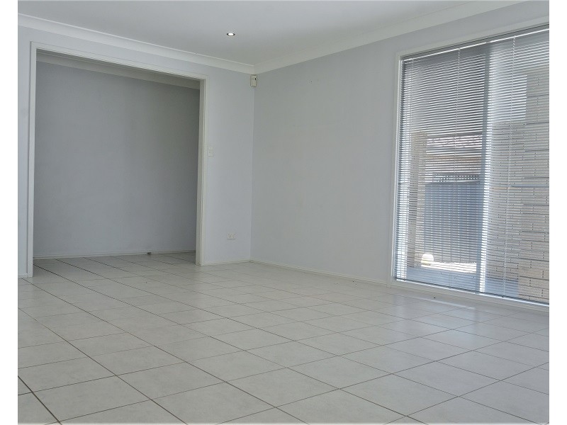 19 Canterbury Road, St Johns Park NSW 2176