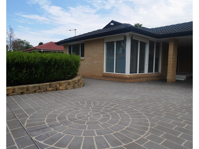 19 Canterbury Road, St Johns Park NSW 2176