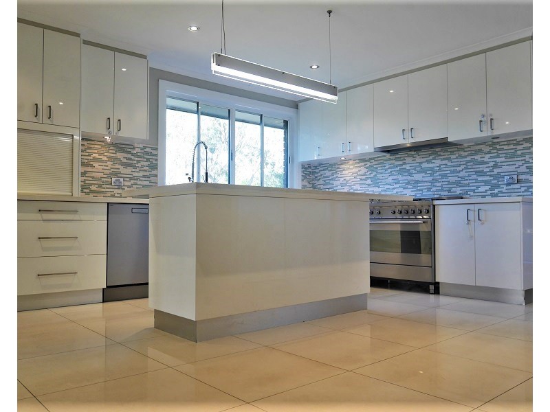 74 Aberdeen Road, St Andrews NSW 2566