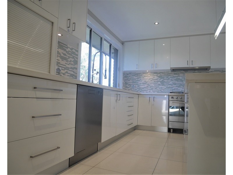 74 Aberdeen Road, St Andrews NSW 2566