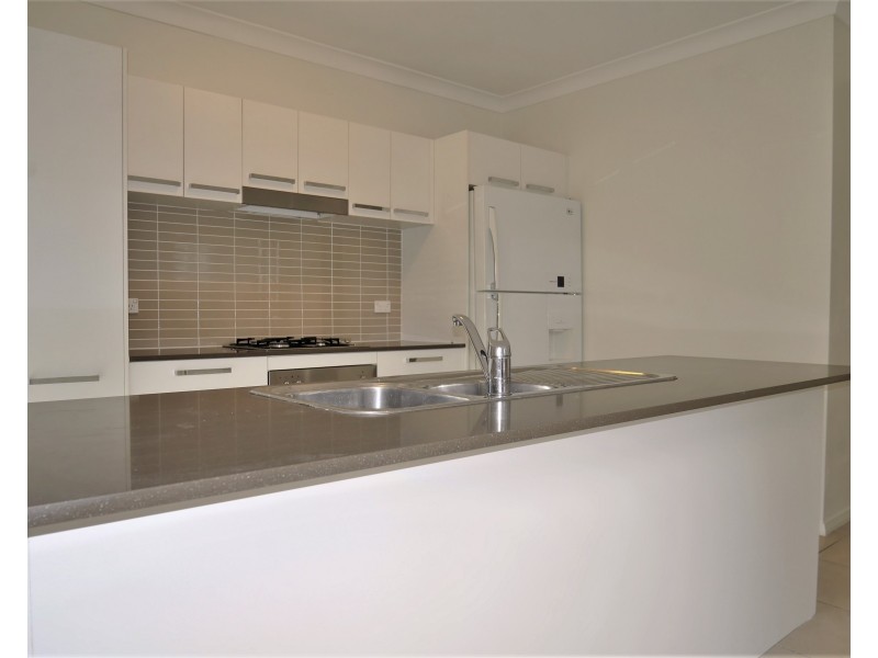 10 Truscott Avenue, Middleton Grange NSW 2171