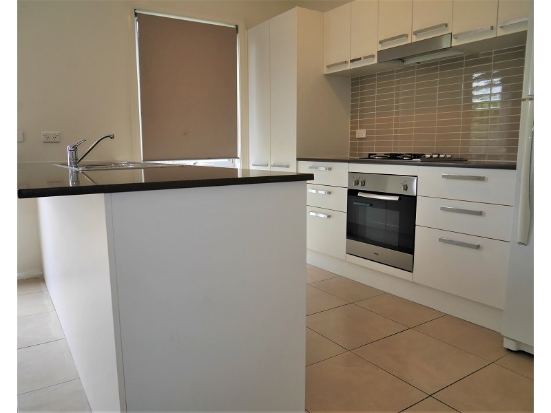 10 Truscott Avenue, Middleton Grange NSW 2171