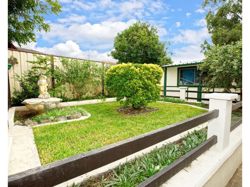 31 Bungulla Street, Sadleir NSW 2168